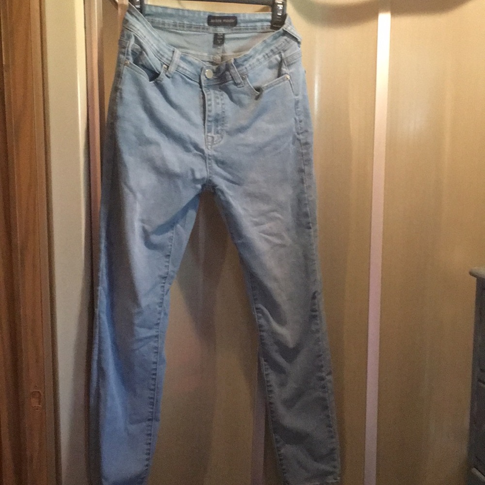 Morpr Pjllow Jeans Size 9 in juniors